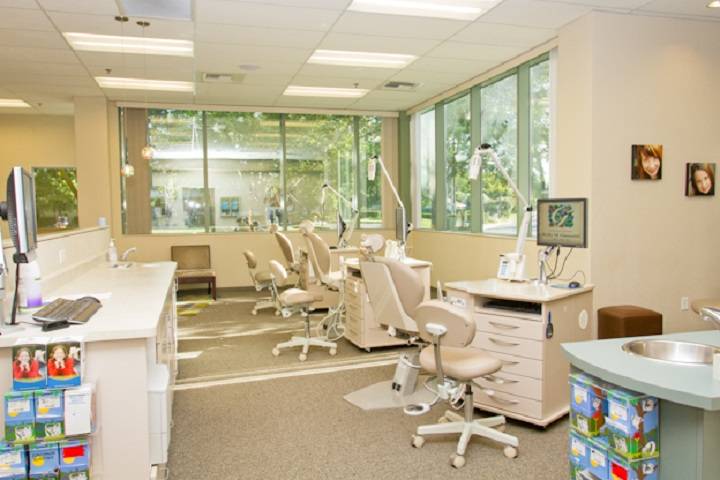 Giannetti & Booms Orthodontic Specialists | 2101 Stone Blvd #130, West Sacramento, CA 95691 | Phone: (916) 452-3584
