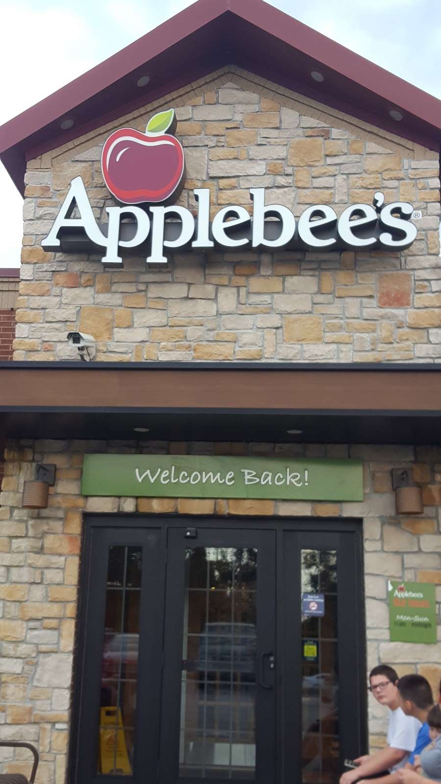 Applebees Grill + Bar | 10680 Enterprise Dr, Camby, IN 46113, USA | Phone: (317) 821-0890
