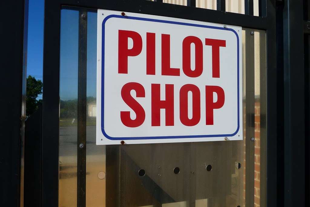 The Pilot Shop at Airways, Inc. | 520 Airport Rd, Lititz, PA 17543, USA | Phone: (717) 569-4996