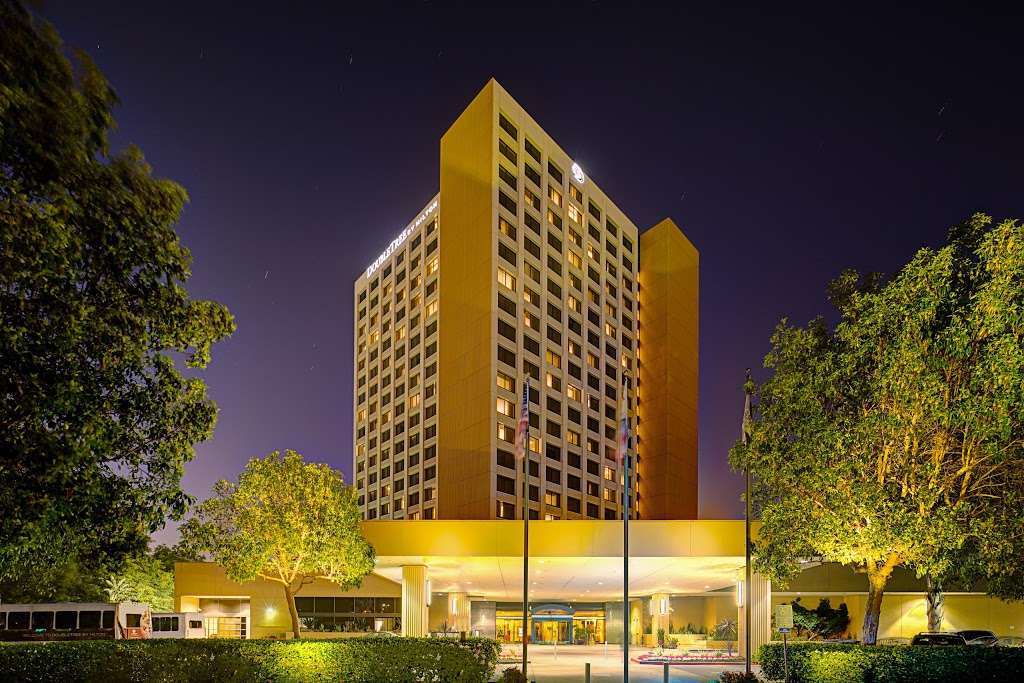 DoubleTree by Hilton Hotel Anaheim - Orange County | 100 The City Dr S, Orange, CA 92868, USA | Phone: (714) 634-4500