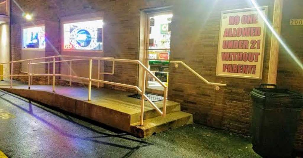 Layton Beer & Liquor | 2008 W Layton Ave #2703, Milwaukee, WI 53221, USA | Phone: (414) 282-8181