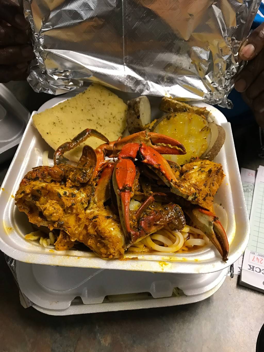 Ladies of the Sea & Soulfood | 2705 E Dr Martin Luther King Jr Blvd, Tampa, FL 33610, USA | Phone: (813) 247-2722