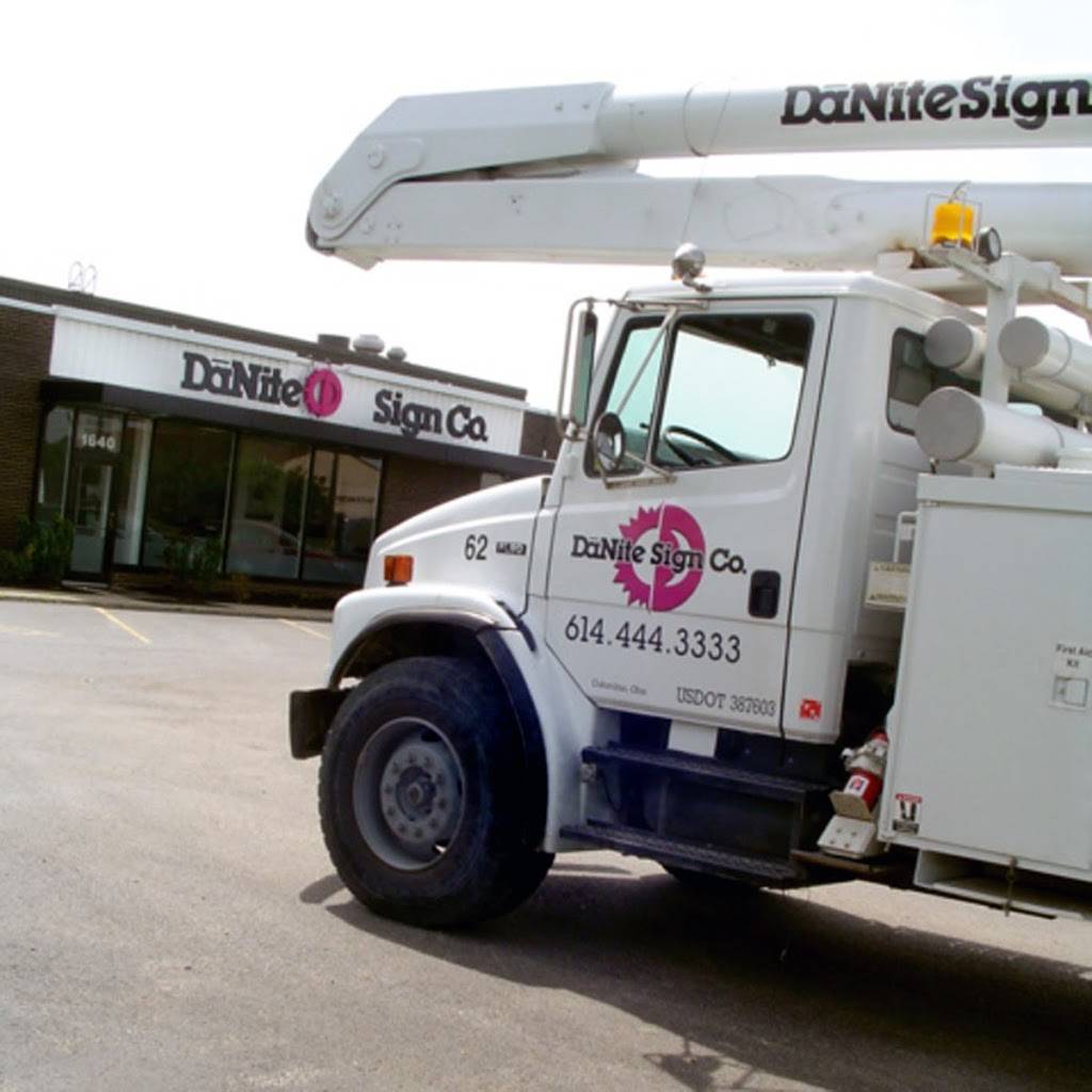 DāNite Sign Company | 1640 Harmon Ave, Columbus, OH 43223, USA | Phone: (614) 444-3333