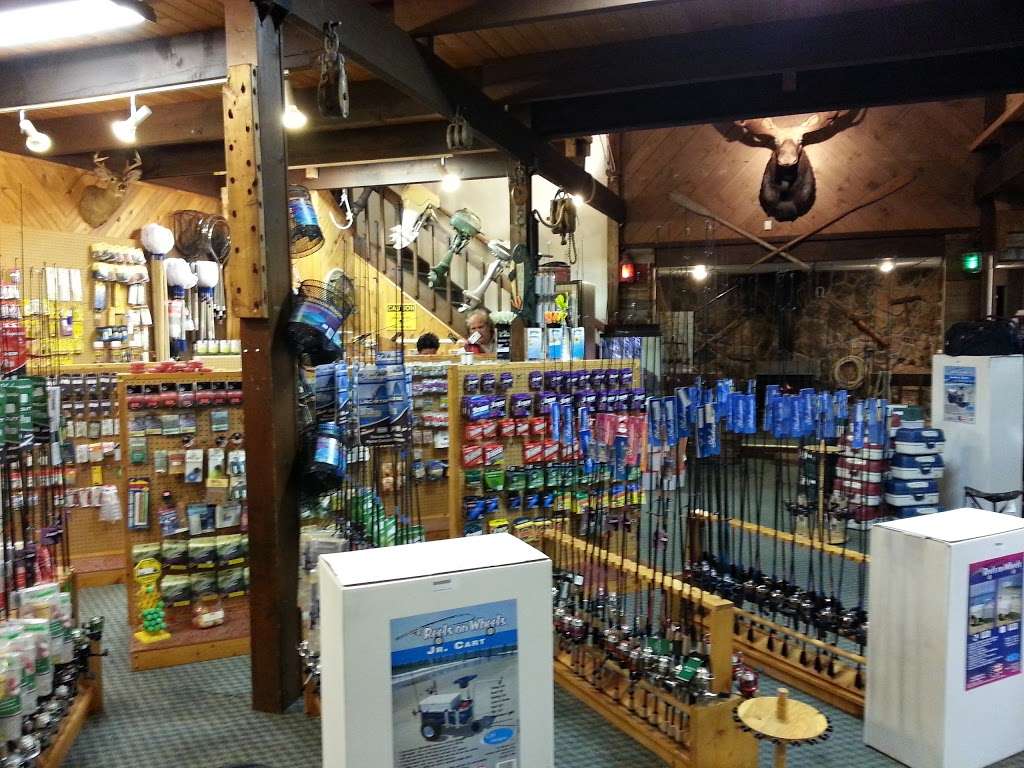 Pocono Boat House | 602 PA-940, Pocono Lake, PA 18347, USA | Phone: (570) 646-4107