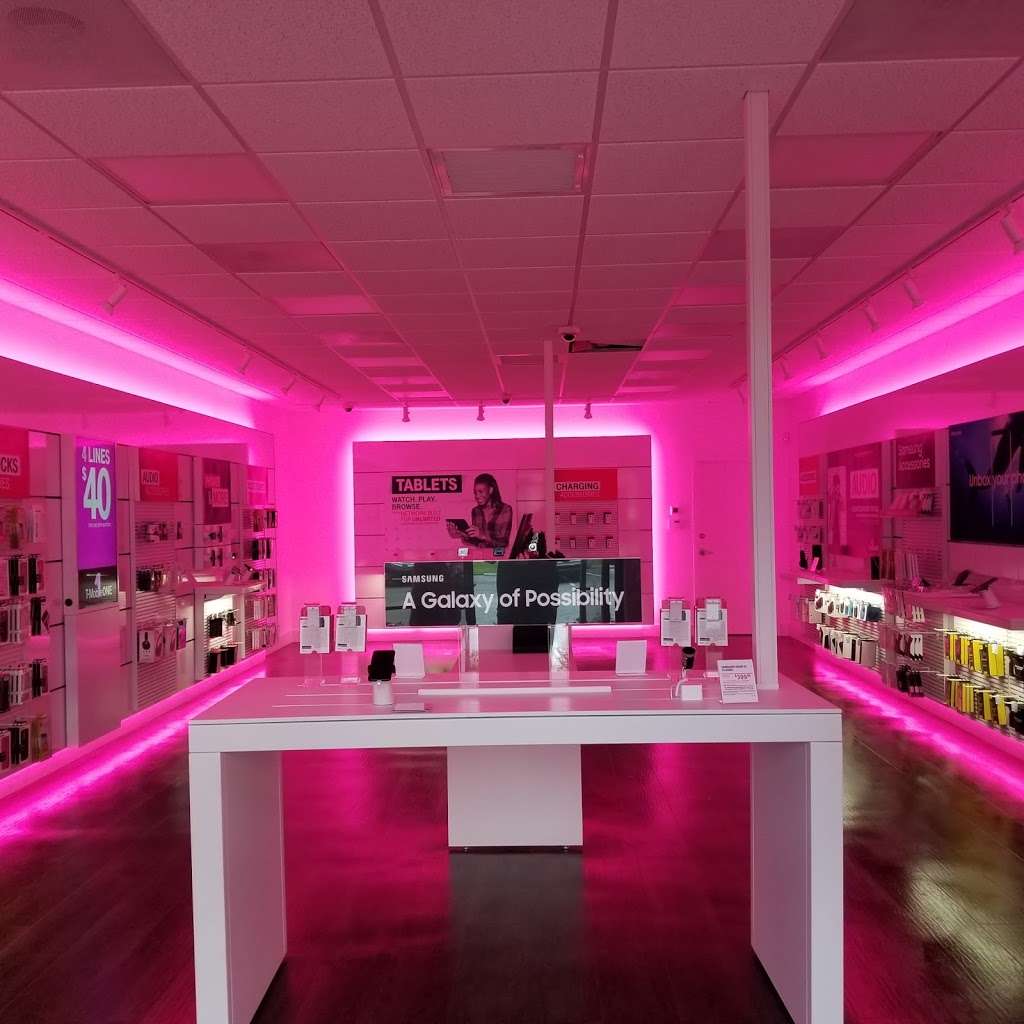 T-Mobile | 2800 Ridge Way Suite B, Lake Wales, FL 33859 | Phone: (863) 777-8877