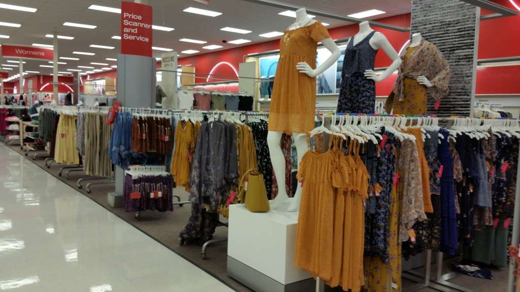 Target | 1801 Gulf Fwy, Dickinson, TX 77539, USA | Phone: (281) 534-5420