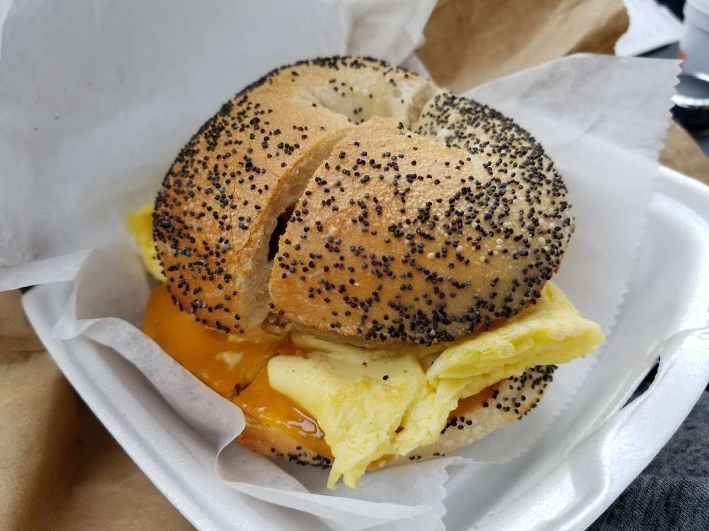 The Hot Bagel Shop | 2015 S Shepherd Dr #900, Houston, TX 77019, USA | Phone: (713) 520-0340