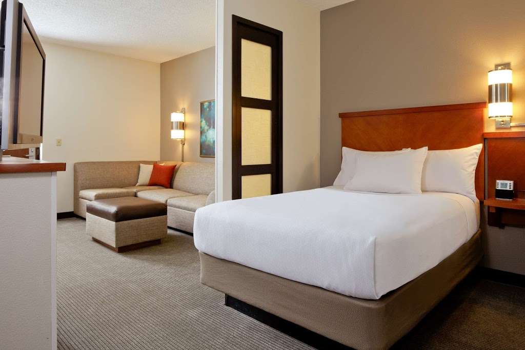 Hyatt Place Kansas City Airport | 7600 NW 97th Terrace, Kansas City, MO 64153, USA | Phone: (816) 891-0871