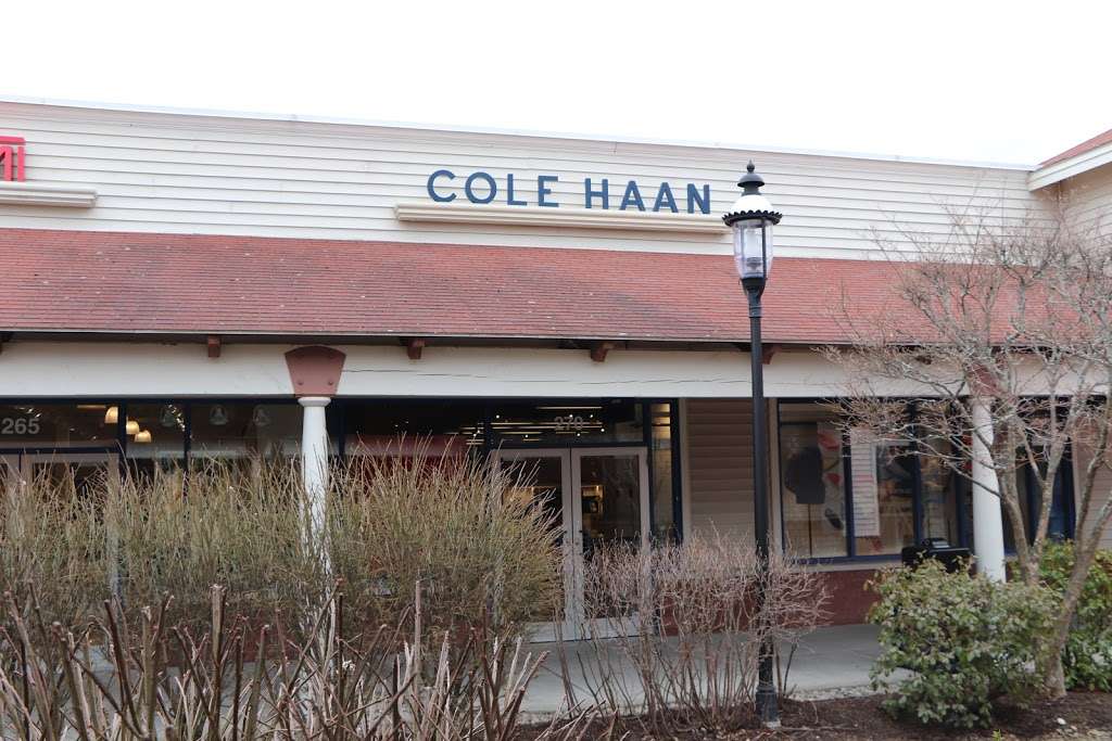 Cole Haan Outlet | 1 Premium, Outlet Blvd Suite 270, Wrentham, MA 02093, USA | Phone: (508) 384-7220