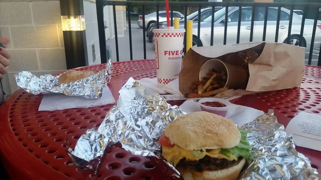 Five Guys | 687 Lynnhaven Pkwy, Virginia Beach, VA 23452, USA | Phone: (757) 995-2304