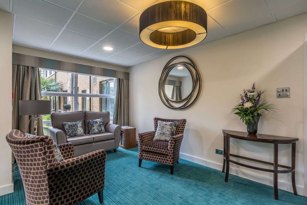 Barchester - Lynde House Care Home | 28 Cambridge Park, Twickenham TW1 2JB, UK | Phone: 020 8892 4772