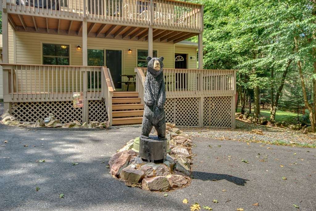 Pocono Mountain Rentals | 264 Lake Dr, Lake Harmony, PA 18624, USA | Phone: (215) 489-3206