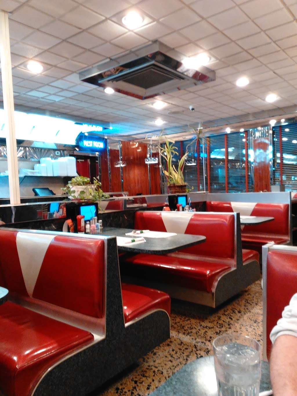 Cherry Hill Diner | 2341 NJ-38, Cherry Hill, NJ 08002, USA | Phone: (856) 667-8255