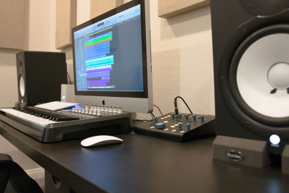 Level 9 Studios | 4087 Dean Martin Dr, Las Vegas, NV 89103, USA | Phone: (702) 401-5546