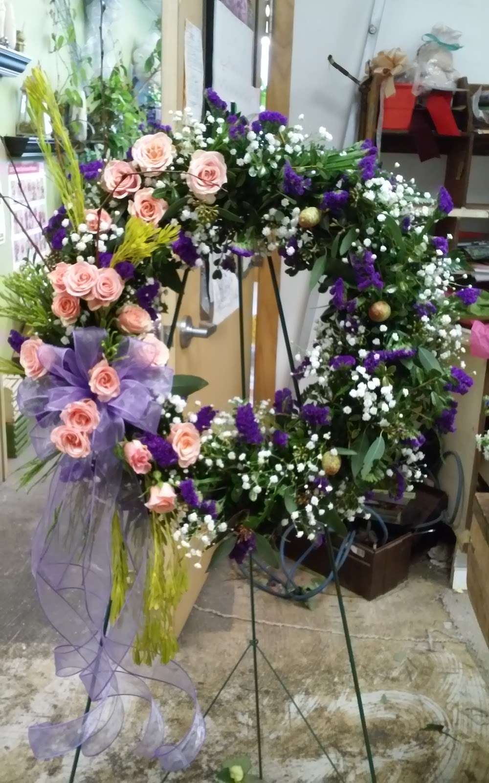 Marias Flowers, Weddings & More | 1674 Pennington Rd, Ewing Township, NJ 08618, USA | Phone: (609) 771-0500