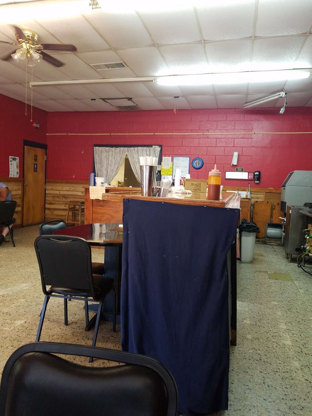 Cat Square Family Restaurant in 2168 Cat Square Rd, Vale, NC 28168, USA