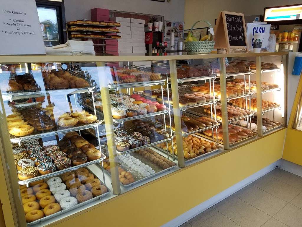 Pixie Donuts | 3052 W Temple Ave, Pomona, CA 91766, USA | Phone: (909) 622-3356