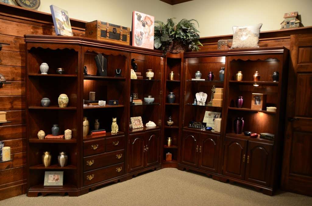 Loose Funeral Homes & Crematory | 200 W 53rd St, Anderson, IN 46013, USA | Phone: (765) 649-5255