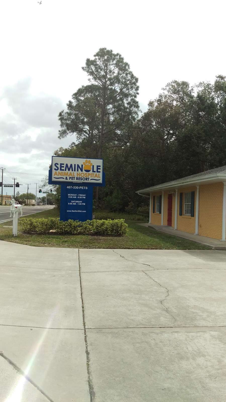 Seminole Animal Hospital & Pet Resort | 2515 H E Thomas Jr Pkwy, Sanford, FL 32771, USA | Phone: (407) 330-7387