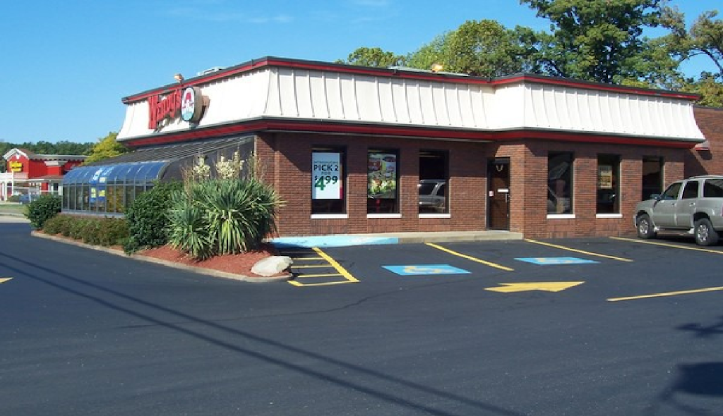 Wendys | 2301-A Plank Rd, Fredericksburg, VA 22401, USA | Phone: (540) 373-8886