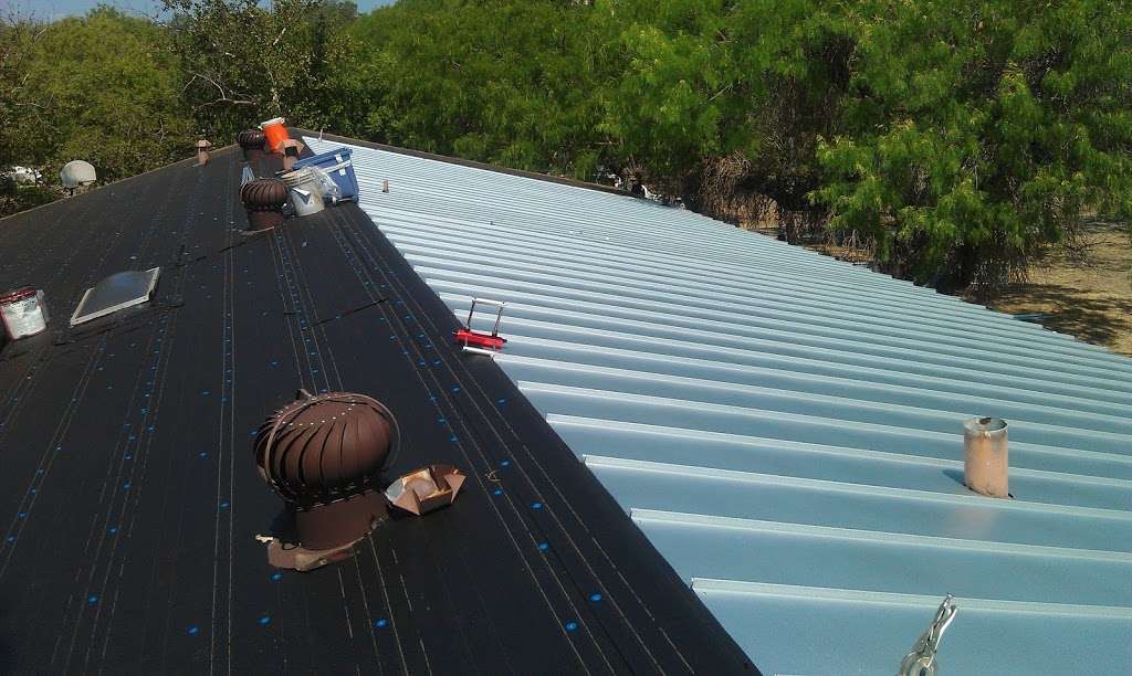 DISCOUNT ROOFING AND REPAIRS | 923 Stonewall St, San Antonio, TX 78211, USA | Phone: (210) 427-2452