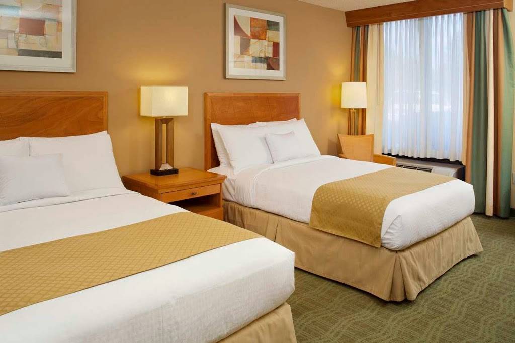 DoubleTree by Hilton Hotel Columbus - Worthington | 175 Hutchinson Ave, Columbus, OH 43235, USA | Phone: (614) 885-3334