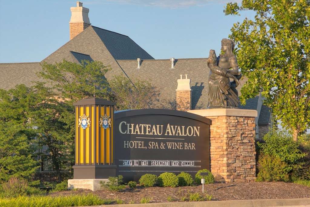 Chateau Avalon | 701 Village West Pkwy, Kansas City, KS 66111, USA | Phone: (913) 596-6000