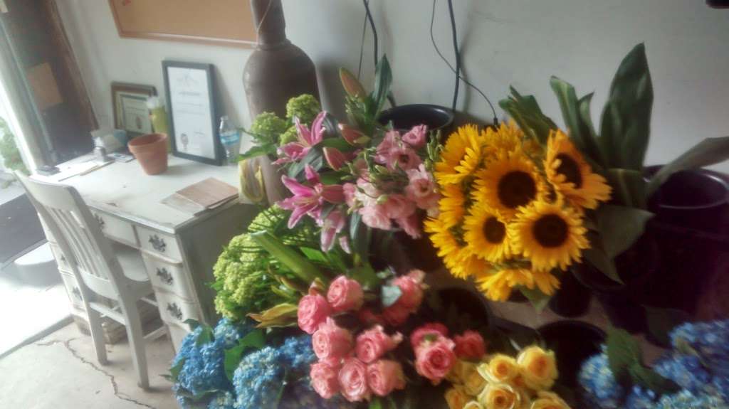 South Shore Flowers & Gifts | 3157 S Alma St, San Pedro, CA 90732, USA | Phone: (310) 684-6736