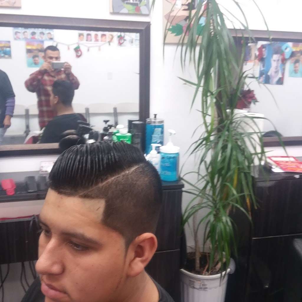 Barber Shop | 10810 1/2 S Inglewood Ave, Lennox, CA 90304 | Phone: (424) 351-5964