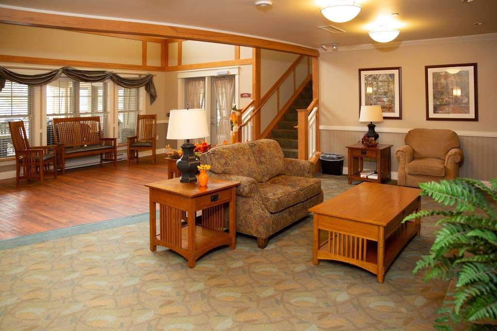 Lake Country Landing | 2255 N Stonehedge Trail, Oconomowoc, WI 53066, USA | Phone: (262) 567-4912