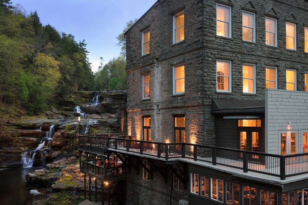 Ledges Hotel | 120 Falls Ave, Hawley, PA 18428, USA | Phone: (570) 226-1337