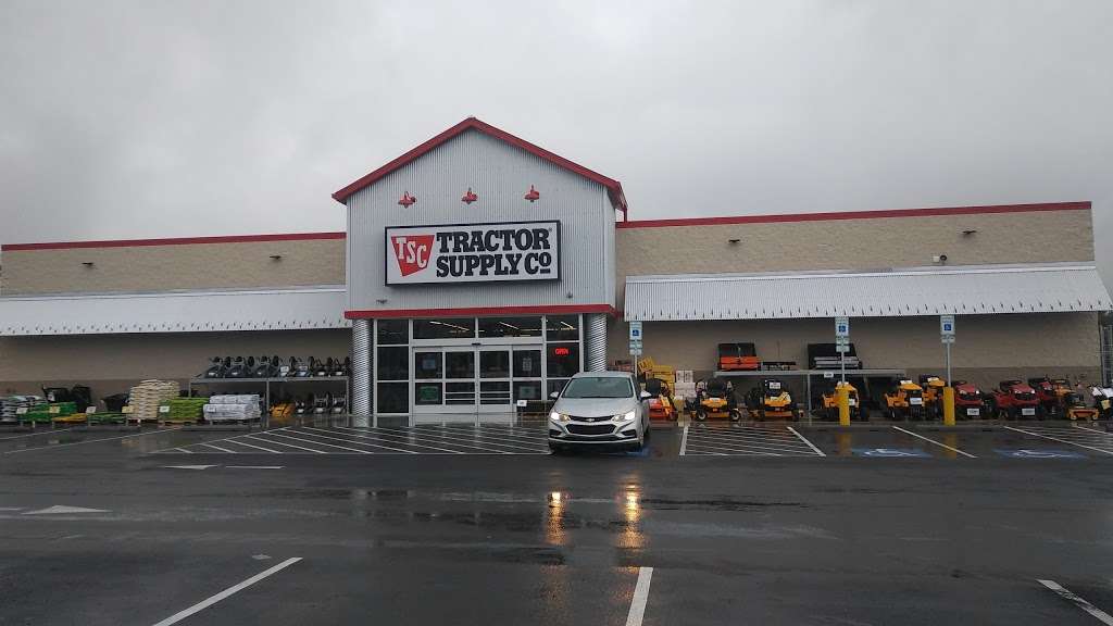 Tractor Supply Co. | 366 S 2nd St, Mcconnellsburg, PA 17233, USA | Phone: (717) 987-0008