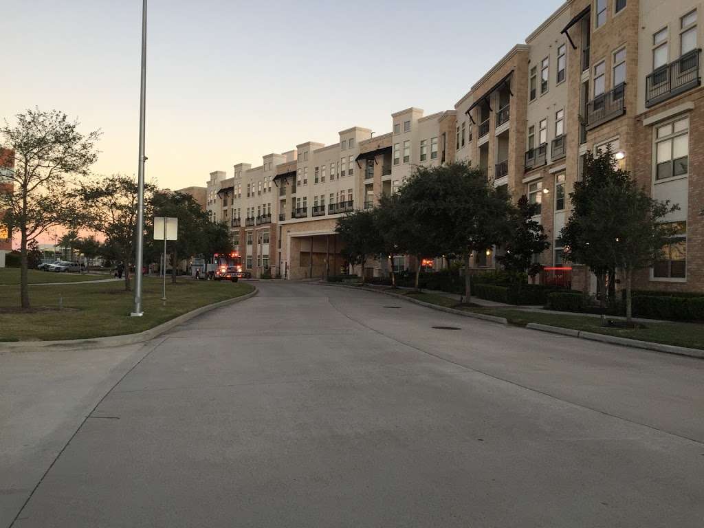 Voyager at Space Center Apartments | 18101 Point Lookout Dr, Houston, TX 77058, USA | Phone: (281) 401-9956