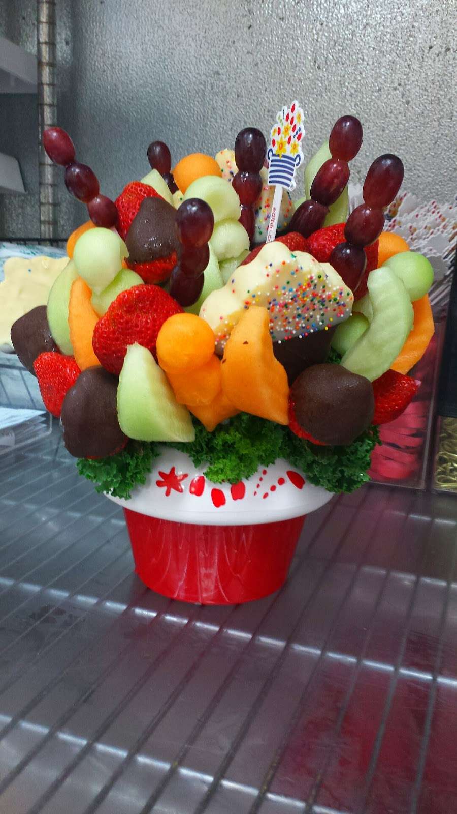 Edible Arrangements | 7460 W Boynton Beach Blvd, Boynton Beach, FL 33437, USA | Phone: (561) 738-7000