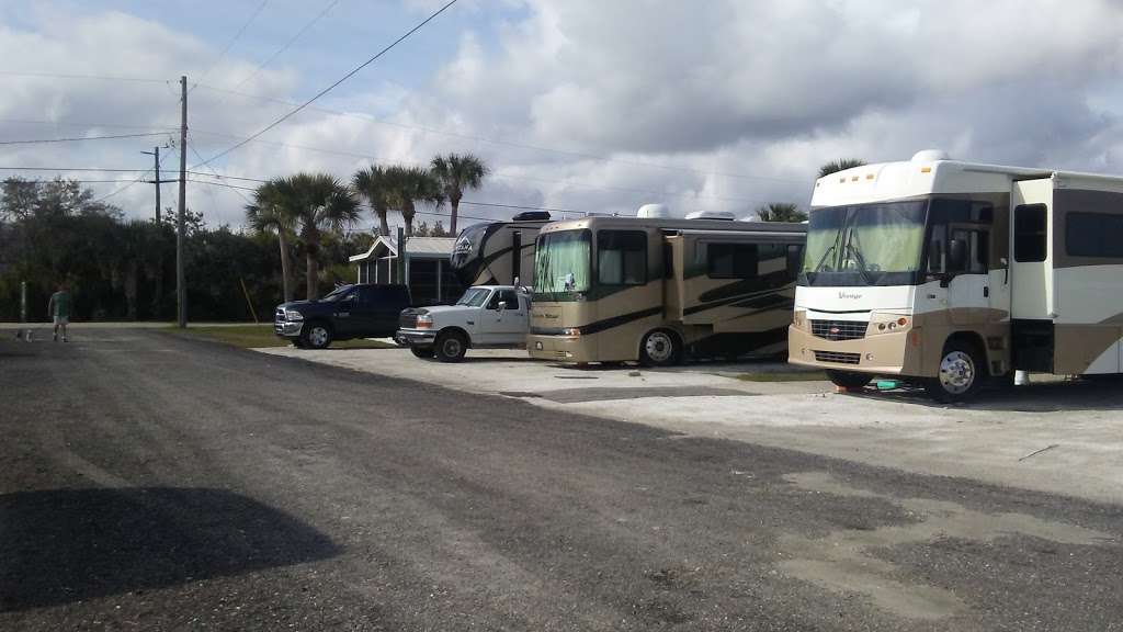 Lathroms Landing RV Park | 359 River Rd, Oak Hill, FL 32759, USA | Phone: (386) 428-8224