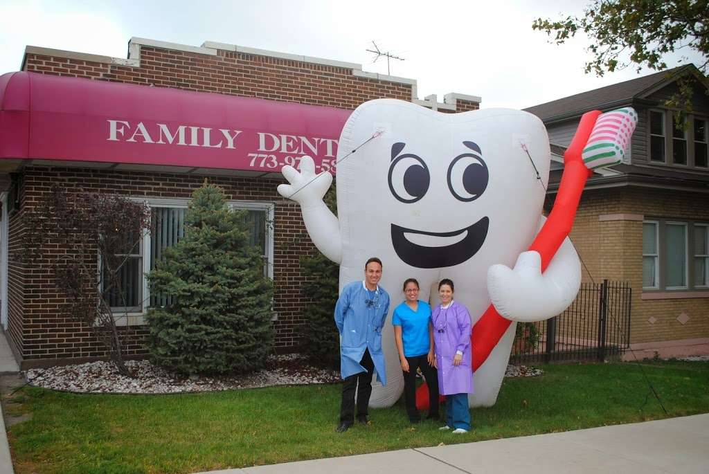 Family Dental Care - East Side Chicago | 10601 S Ave E, Chicago, IL 60617, USA | Phone: (773) 840-7000