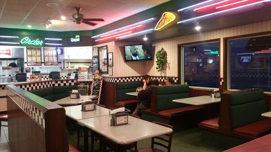 Vinces Pizza & Grill | 2311 E Ave S F1, Palmdale, CA 93550, USA | Phone: (661) 266-3000