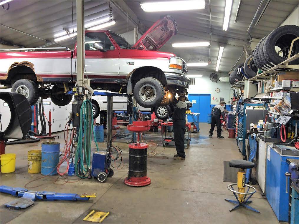 Laus Tire & Auto Services | 5025 West Villard Avenue, at 51st St., [Between Hampton Ave. & Silver Spring Drive], Milwaukee, WI 53218, USA | Phone: (414) 462-2660