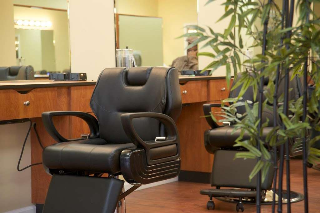 FRESH STYLLZ FAMILY BARBER SALON | 6551 Annapolis Rd b, Hyattsville, MD 20784, USA | Phone: (301) 773-1555