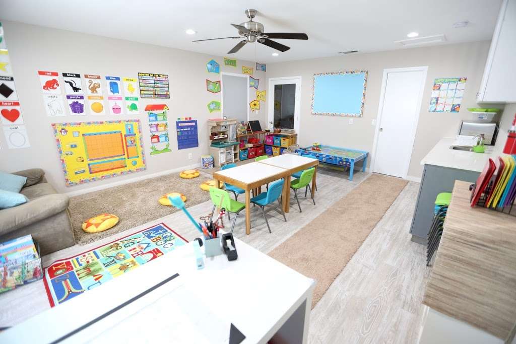 Nikkis Child Care | 2415, 14824 Kinzie St, North Hills, CA 91343 | Phone: (747) 529-6272