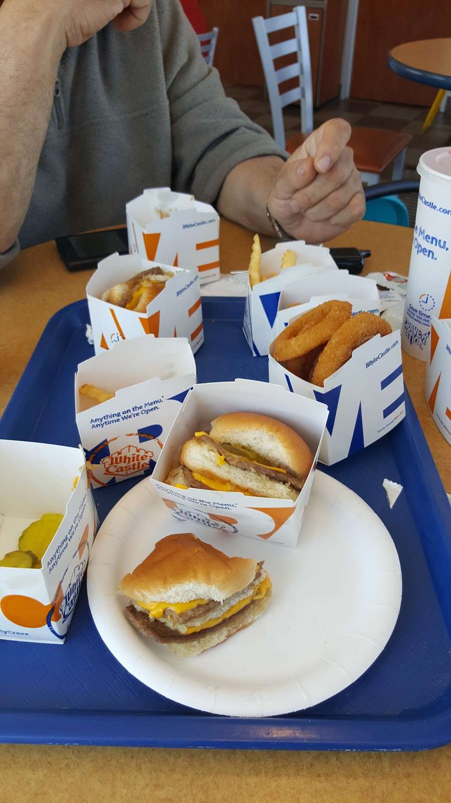 White Castle | 7550 Harlem Ave, Chicago, IL 60631, USA | Phone: (773) 763-7895