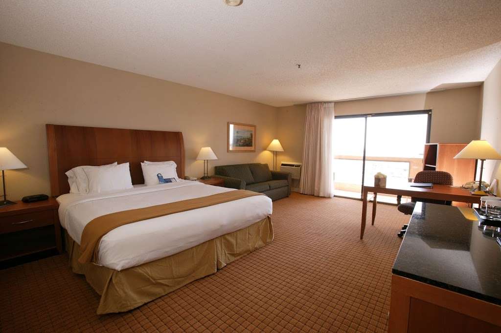 Holiday Inn Express & Suites Ventura Harbor | 1080 Navigator Dr, Ventura, CA 93001, USA | Phone: (805) 856-9533