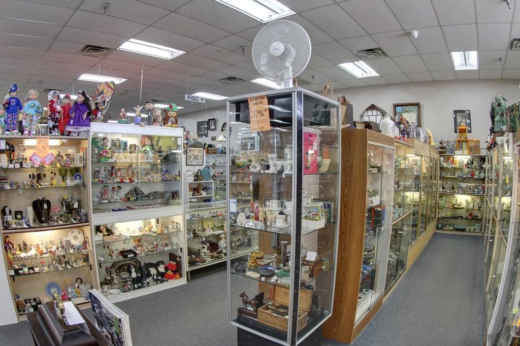 Superstition Grand Antique Mall | 7536 E Main St, Mesa, AZ 85207, USA | Phone: (480) 982-1004