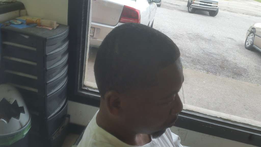 Coreys Barber Shop | 3790 N Arlington Ave # D, Indianapolis, IN 46218, USA | Phone: (317) 538-1112