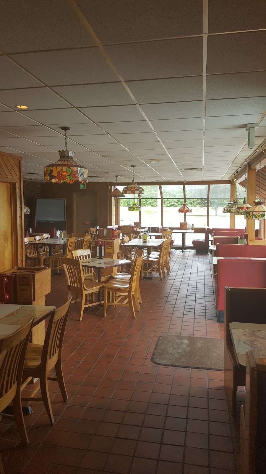 Pizza King | 30 W Grand Ave, Anderson, IN 46012 | Phone: (765) 642-8021