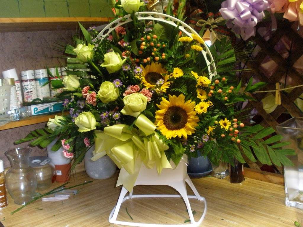 A Just Because Florist Shoppe | 23792 Bridgetown Rd, Henderson, MD 21640 | Phone: (410) 634-1222