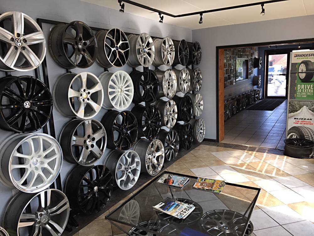 USA WHEEL & TIRE INC | 6416 Franklin Blvd C, Sacramento, CA 95823, USA | Phone: (916) 391-7420