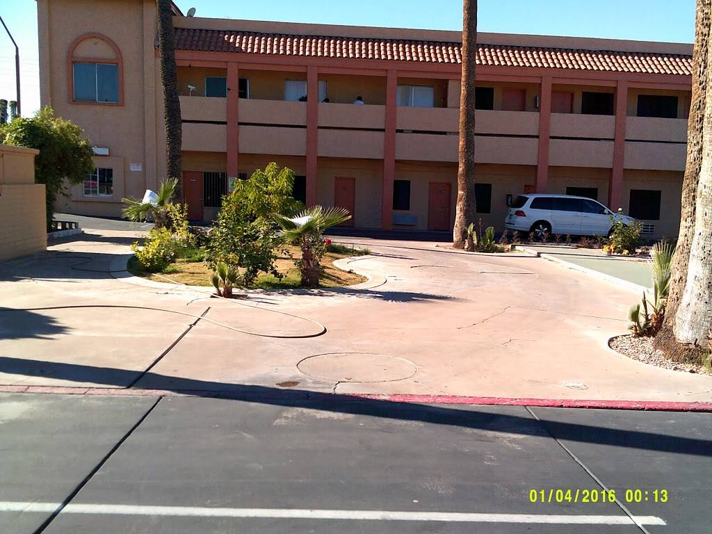 Paradise Motel | 1814 E Apache Blvd, Tempe, AZ 85281, USA | Phone: (480) 967-9935