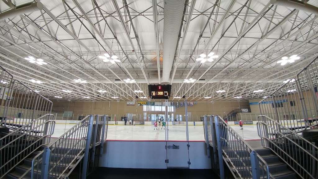 North Shore Ice Arena | 2111 Founders Dr, Northbrook, IL 60062, USA | Phone: (847) 480-1800