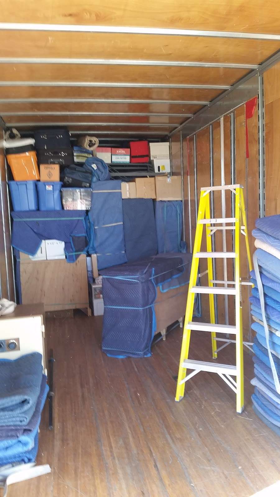 Set Free Moving & Storage | 228 Suburban Dr, Newark, DE 19711, USA | Phone: (302) 834-1110